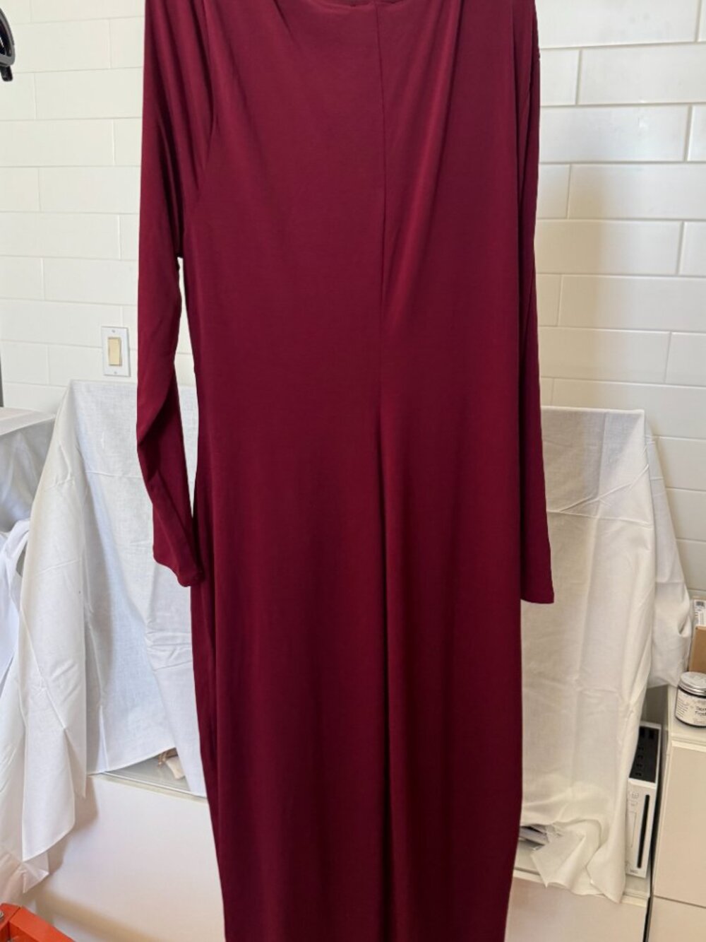 NWT Universal Standard Side-Ruched Midi Dress in Wine/Dark Red US M (18-20) - Picture 3 of 5